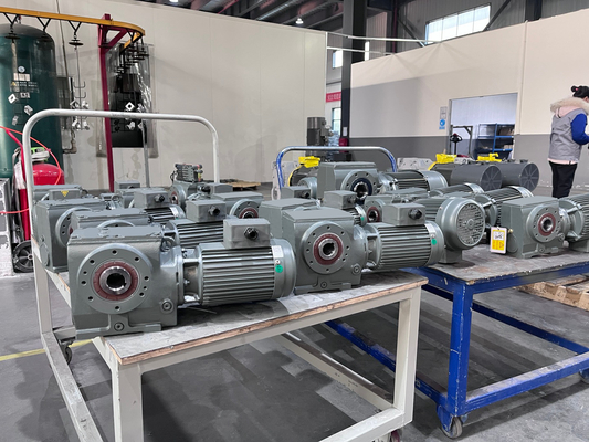 R Serisi Helisel Redüktör Redüktörlü Motor Redüktörü Yüksek Yük ve Yüksek Tork